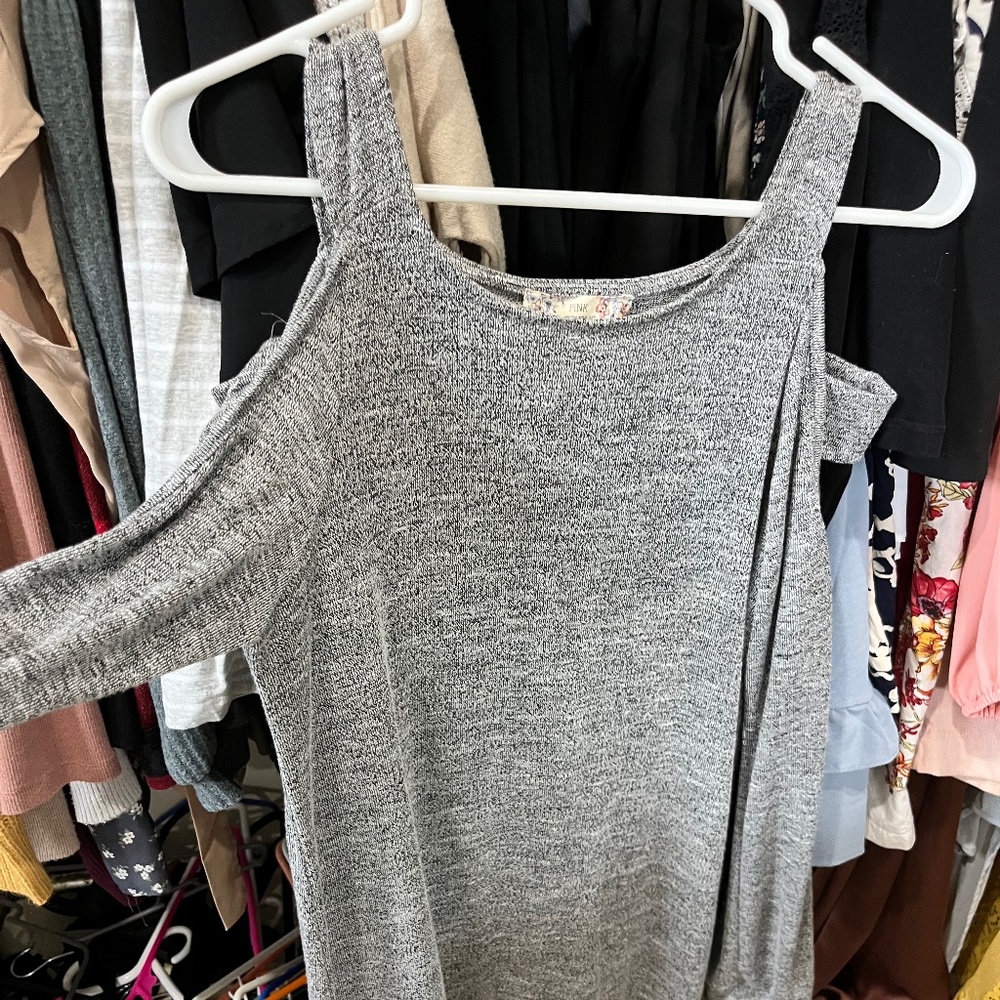 Long sleeve open shoulder